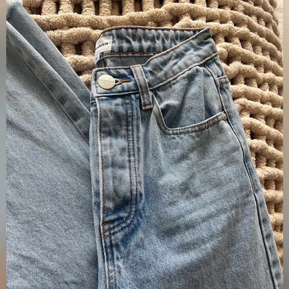 SUPERDOWN//MARILYN DENIM JEAN IN LIGHT BLUE WASH